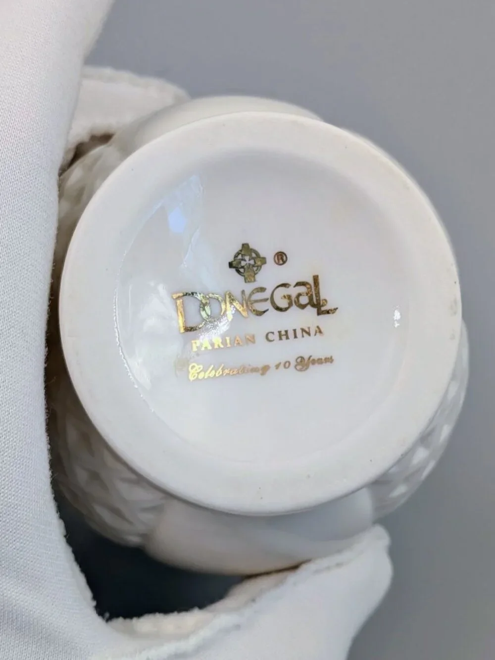 Vintage Donegal Parian China Ivory Claddagh Miniature Vase -  Made in Ireland